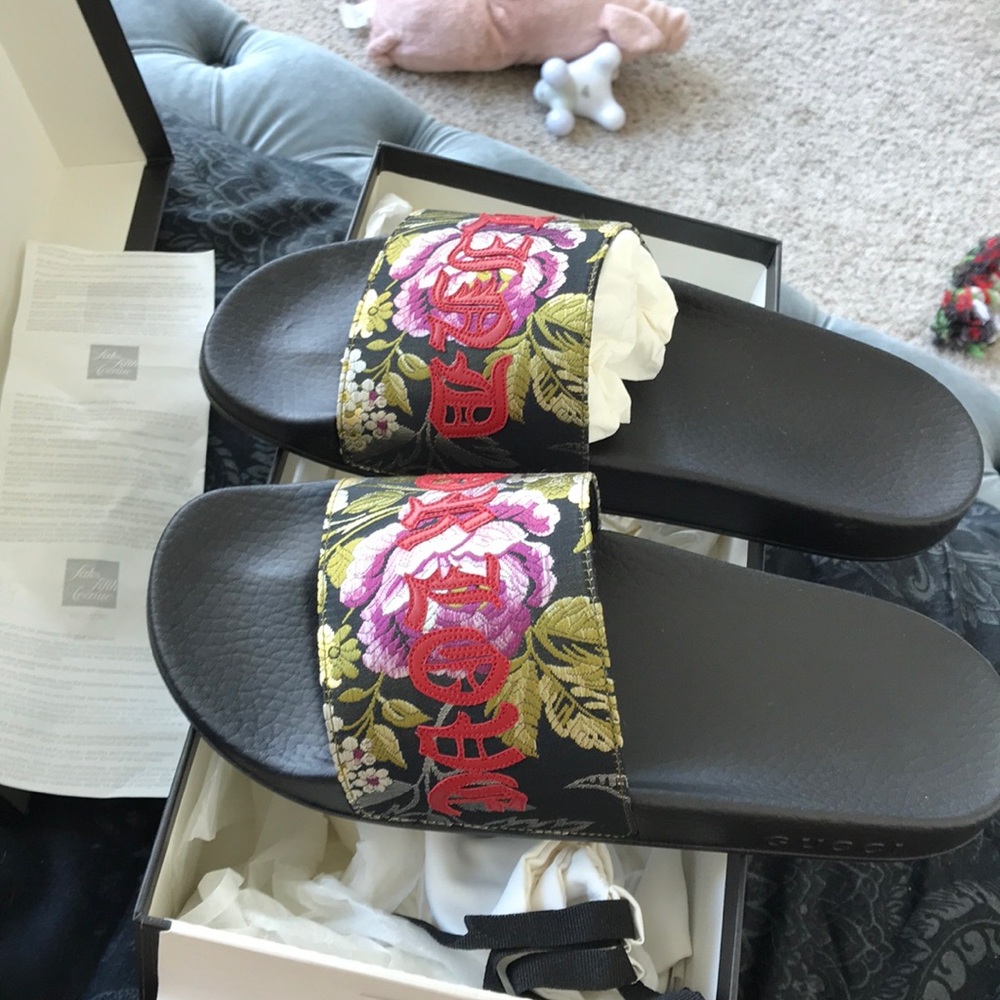 Gucci Blind for Love slides